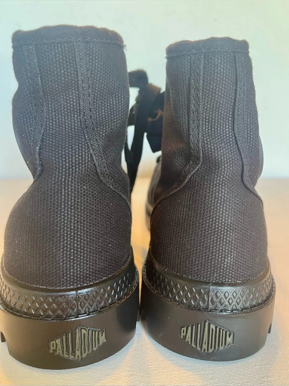 NEW PALLADIUM MENS CANVAS PAMPA HI BOOT BLACK SIZE 7.5 - Picture 9 of 15